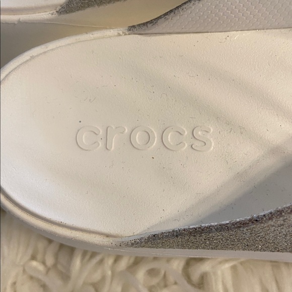 CROCS Women's Glittery Silver Sandals size 9 BNWOT see all photos - Picture 2 of 11